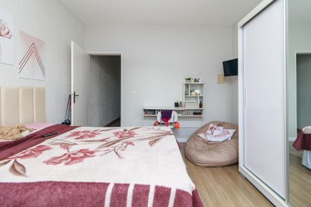 Casa à venda com 213m², 4 quartos e 4 vagasQuarto 1