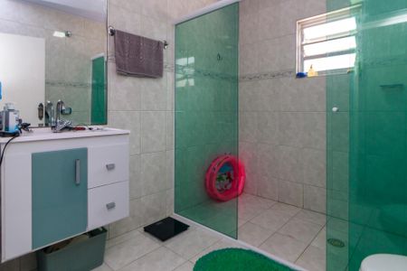 Casa à venda com 213m², 4 quartos e 4 vagasBanheiro 1