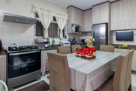 Casa à venda com 213m², 4 quartos e 4 vagasCozinha