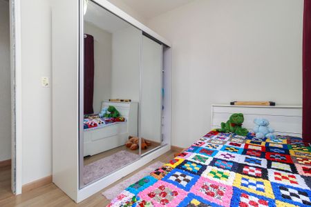 Casa à venda com 213m², 4 quartos e 4 vagasQuarto 2