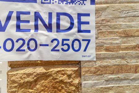 Casa à venda com 213m², 4 quartos e 4 vagasPlaca Instalada