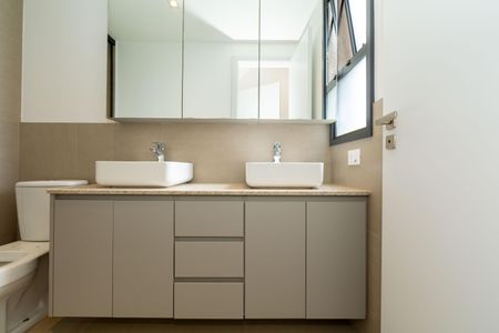 Apartamento para alugar com 76m², 2 quartos e 2 vagasBANHEIRO2