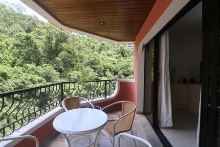 Apartamento para alugar com 183m², 4 quartos e 2 vagasVaranda