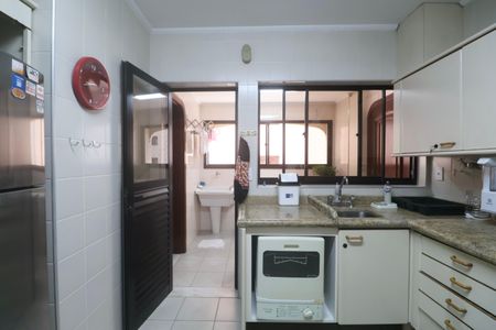 Apartamento para alugar com 183m², 4 quartos e 2 vagasCozinha