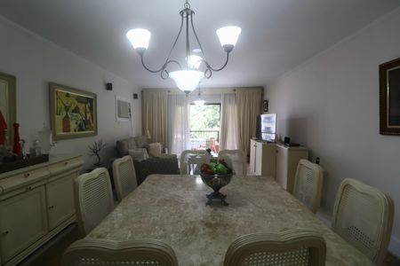 Apartamento para alugar com 183m², 4 quartos e 2 vagasSala