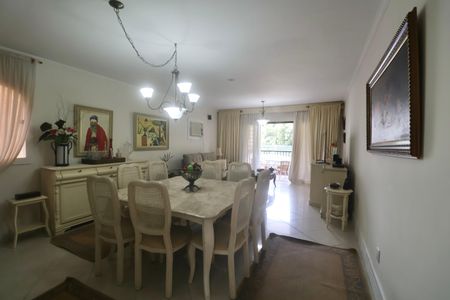 Apartamento para alugar com 183m², 4 quartos e 2 vagasSala