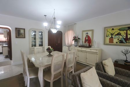 Apartamento para alugar com 183m², 4 quartos e 2 vagasSala