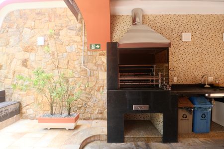 Apartamento para alugar com 183m², 4 quartos e 2 vagasÁrea comum - Churrasqueira