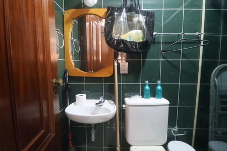 Apartamento para alugar com 183m², 4 quartos e 2 vagasBanheiro de serviço