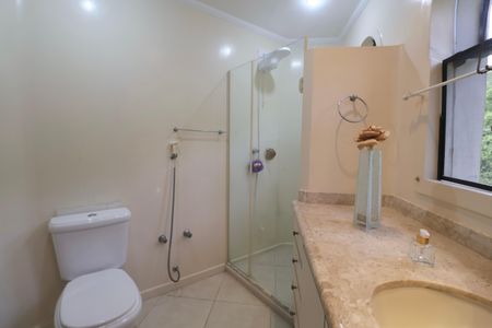 Apartamento para alugar com 183m², 4 quartos e 2 vagasBanheiro Suíte 2