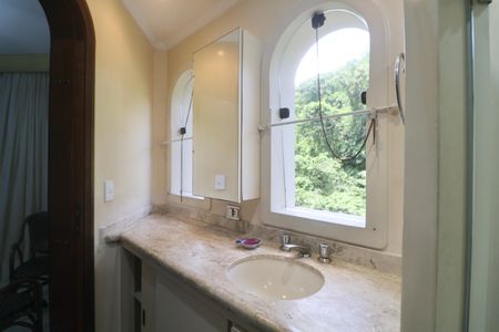 Apartamento para alugar com 183m², 4 quartos e 2 vagasBanheiro Suíte 3