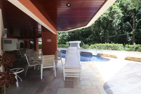 Apartamento para alugar com 183m², 4 quartos e 2 vagasÁrea comum - Piscina