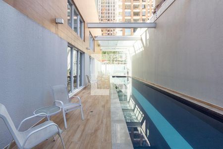 Apartamento à venda com 70m², 1 quarto e 1 vagaÁrea comum - Piscina