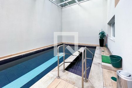 Apartamento à venda com 70m², 1 quarto e 1 vagaÁrea comum - Piscina