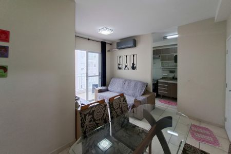 Sala de apartamento para alugar com 2 quartos, 55m² em Cidade Ocian, Praia Grande