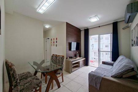Sala de apartamento para alugar com 2 quartos, 55m² em Cidade Ocian, Praia Grande