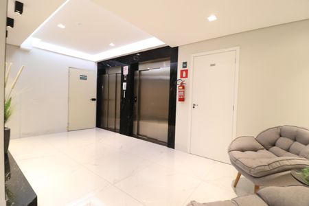 Apartamento para alugar com 72m², 2 quartos e 2 vagasElevadores