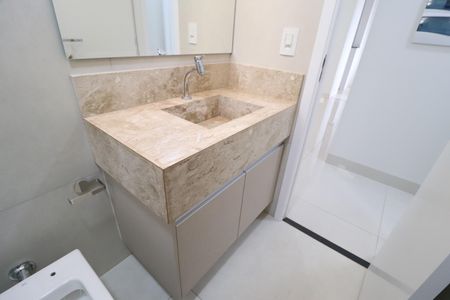 Apartamento para alugar com 72m², 2 quartos e 2 vagasBanheiro Social
