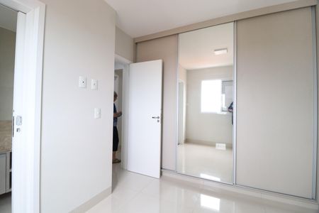 Apartamento para alugar com 72m², 2 quartos e 2 vagasQuarto 2 - Suíte