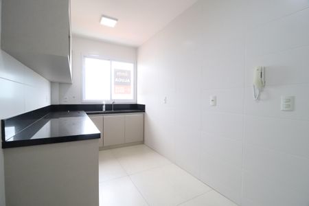 Apartamento para alugar com 72m², 2 quartos e 2 vagasCozinha
