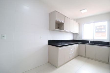 Apartamento para alugar com 72m², 2 quartos e 2 vagasCozinha