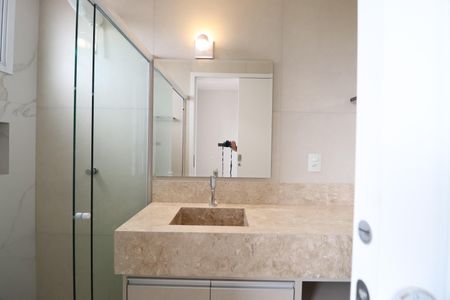 Apartamento para alugar com 72m², 2 quartos e 2 vagasBanheiro do Quarto 2