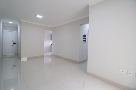 Sala de apartamento para alugar com 2 quartos, 72m² em Santa Mônica, Uberlândia