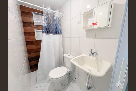 Banheiro Social de kitnet/studio para alugar com 1 quarto, 36m² em Jardim das Palmeiras, Várzea Paulista