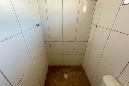 Banheiro de apartamento para alugar com 1 quarto, 27m² em Jardim Sonia, São Paulo