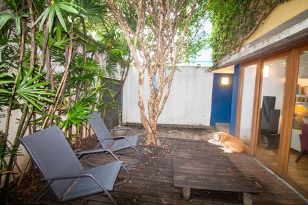 Casa à venda com 140m², 3 quartos e 1 vaga Casa à venda com 140m², 3 quartos e 1 vagaGaragem