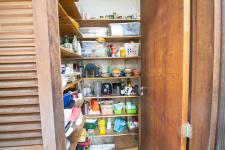 Casa à venda com 140m², 3 quartos e 1 vaga Casa à venda com 140m², 3 quartos e 1 vagaCozinha - Dispensa