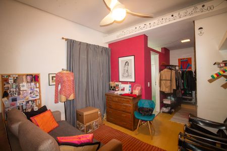 Casa à venda com 140m², 3 quartos e 1 vaga Casa à venda com 140m², 3 quartos e 1 vagaQuarto 1 - Suíte