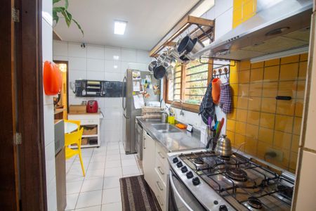 Casa à venda com 140m², 3 quartos e 1 vaga Casa à venda com 140m², 3 quartos e 1 vagaCozinha