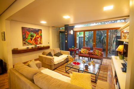 Sala de casa para alugar com 3 quartos, 140m² em Santo Amaro, São Paulo