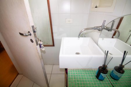 Casa à venda com 140m², 3 quartos e 1 vaga Casa à venda com 140m², 3 quartos e 1 vagaBanheiro