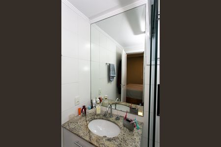 Apartamento à venda com 125m², 3 quartos e 2 vagas Apartamento à venda com 125m², 3 quartos e 2 vagasBanheiro da Suíte 1