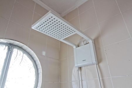 Casa para alugar com 110m², 2 quartos e 2 vagasBanheiro da Suíte