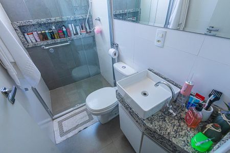 Apartamento à venda com 70m², 2 quartos e 1 vagabanheiro