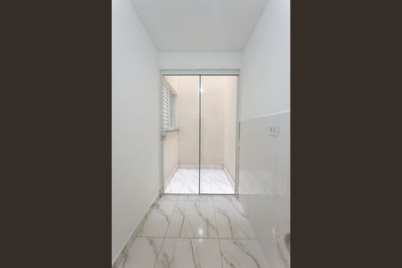 Área de Serviço de apartamento para alugar com 2 quartos, 45m² em São Domingos, São Paulo