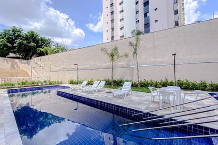 Apartamento para alugar com 65m², 2 quartos e 1 vagaÁrea comum - Piscina