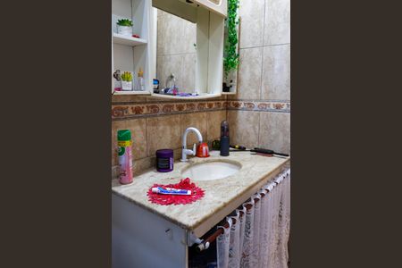 Casa à venda com 125m², 3 quartos e 2 vagasBanheiro