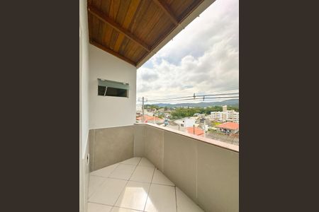 Apartamento para alugar com 60m², 2 quartos e sem vagaVaranda