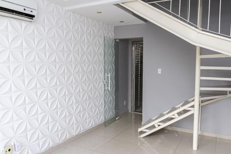 Sala de casa de condomínio para alugar com 2 quartos, 75m² em Campo Grande, Rio de Janeiro