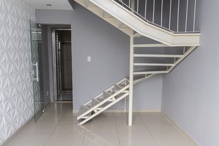 Sala de casa de condomínio para alugar com 2 quartos, 75m² em Campo Grande, Rio de Janeiro