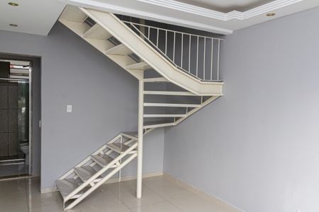 Sala de casa de condomínio para alugar com 2 quartos, 75m² em Campo Grande, Rio de Janeiro