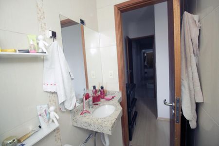 Apartamento à venda com 57m², 3 quartos e 2 vagasBanheiro da Suíte