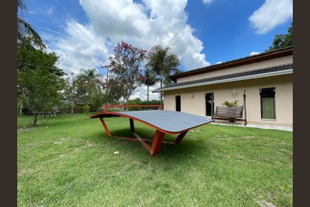 Casa de condomínio para alugar com 2950m², 3 quartos e 5 vagasQuintal