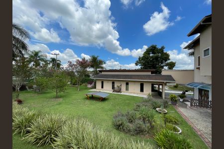 Casa de condomínio para alugar com 2950m², 3 quartos e 5 vagasQuintal