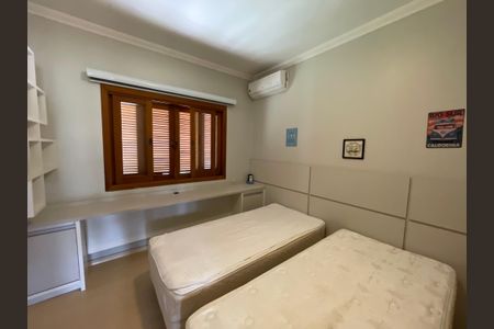 Casa de condomínio para alugar com 2950m², 3 quartos e 5 vagasQuarto 2