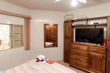 Casa à venda com 180m², 3 quartos e 2 vagasCasa 2 - Quarto 1